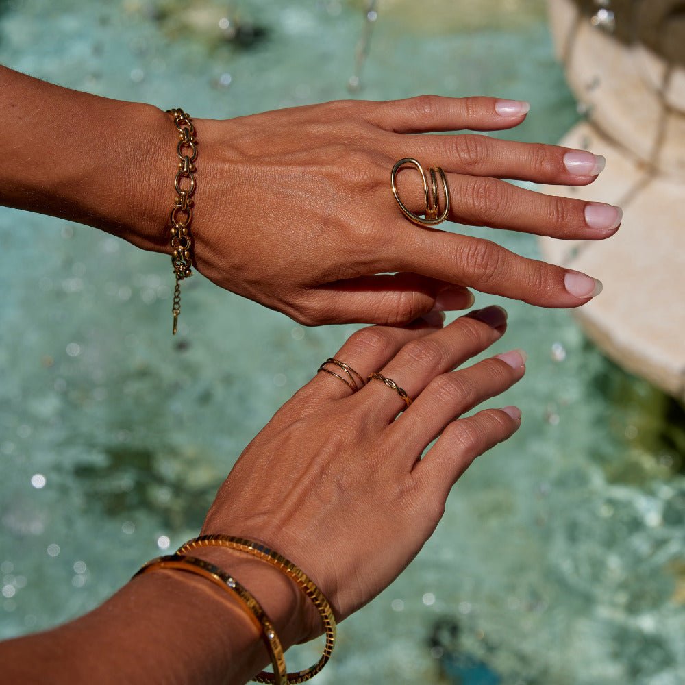 Ava Wave Twist Ring