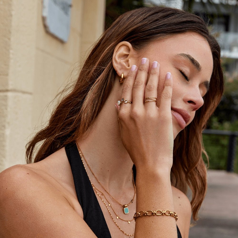 White Blossom Gold-Tone Ring