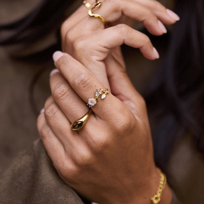 White Blossom Gold-Tone Ring