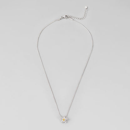 Daisy Bloom Pendant Necklace