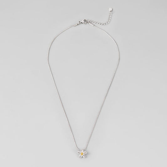 Daisy Bloom Pendant Necklace