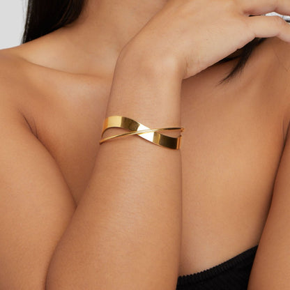 Eve Gold-Tone Bangle