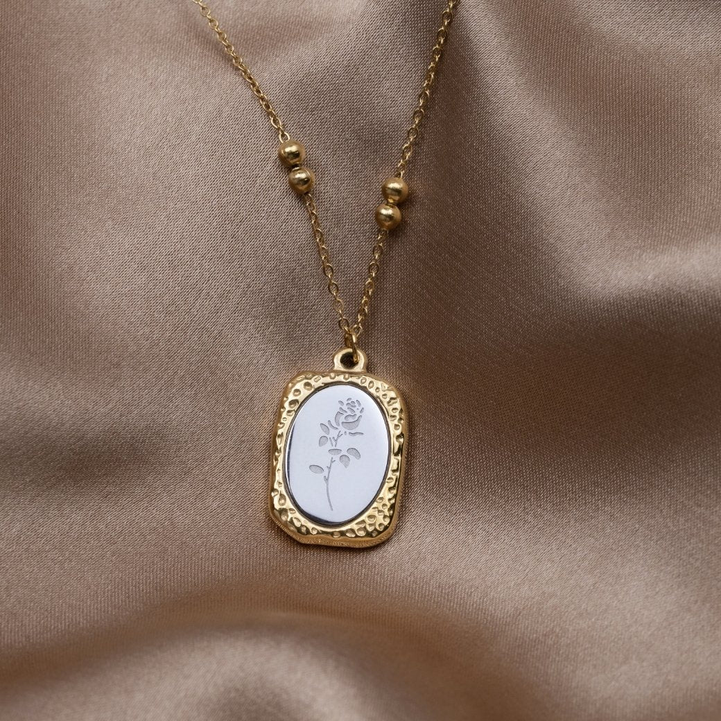 Rose Pendant Necklace