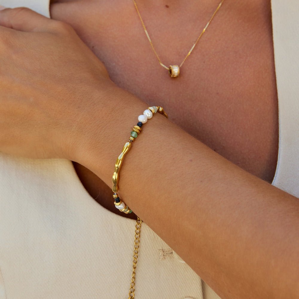 Freshwater Pearl and Green Bead Bracelet