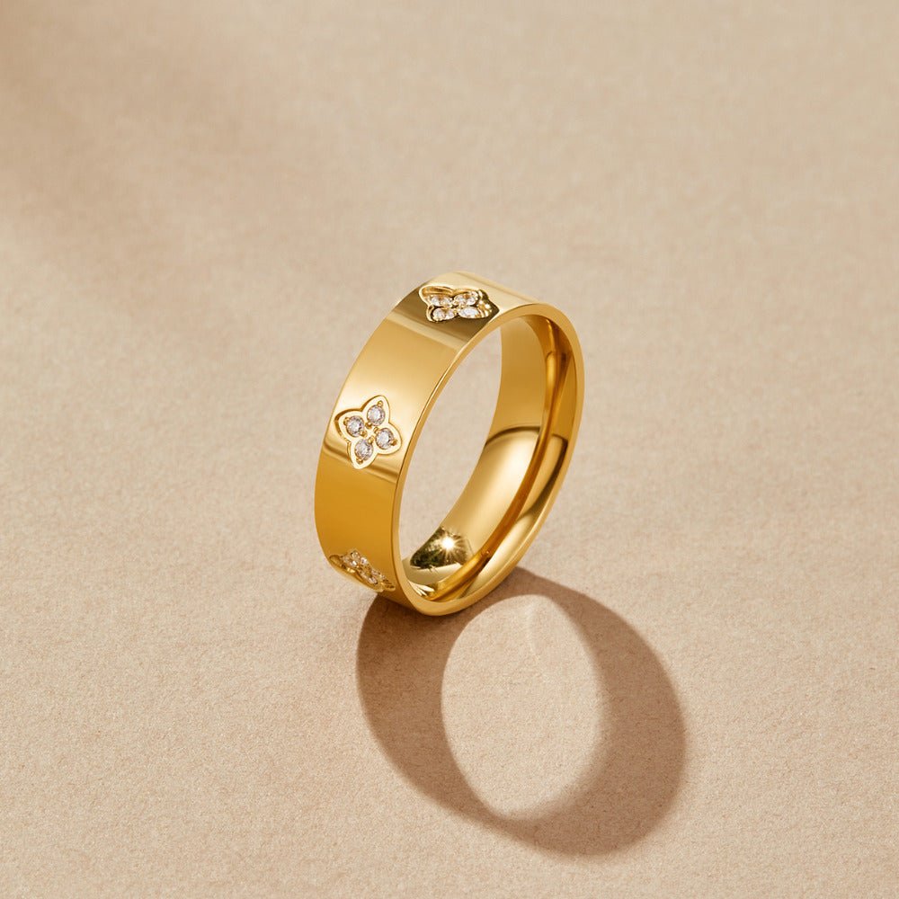 Gold-Tone Clover Crystal Band Ring