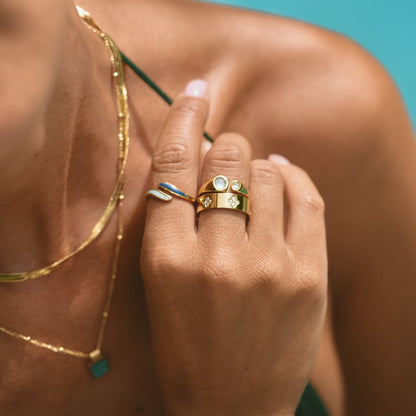 Gold-Tone Clover Crystal Band Ring