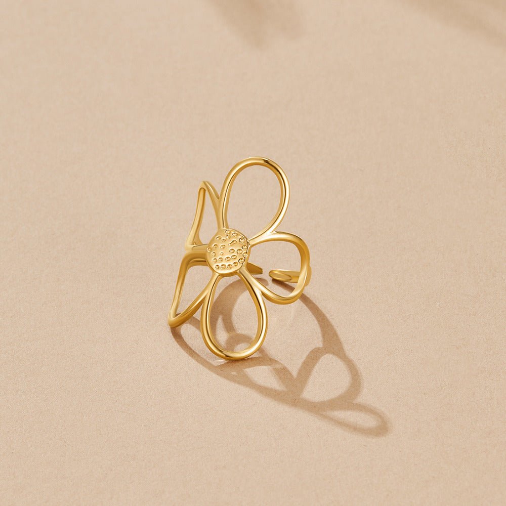 Golden Daisy Ring