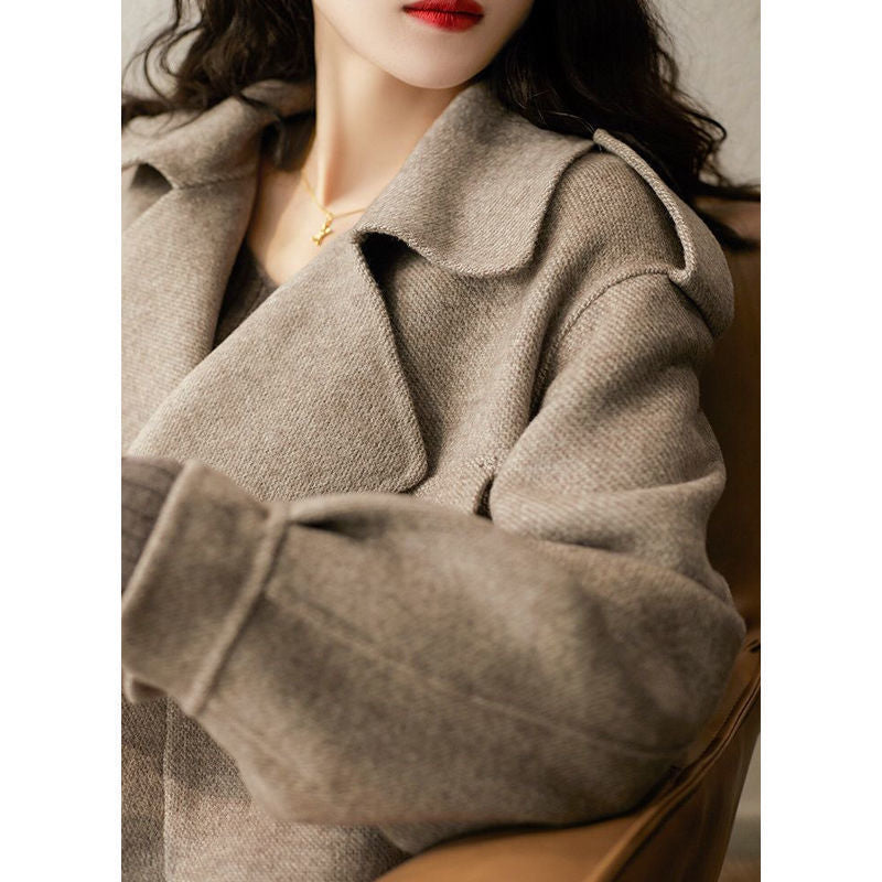 Women's Short Tweed Jacket – Straight Fit with Pocket Detail