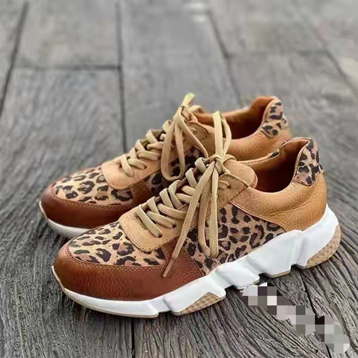 Women's Platform Low-Top Sneaker – Round Toe Lace-Up Color Block