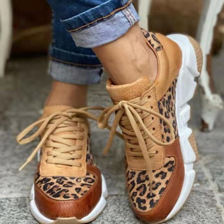 Women's Platform Low-Top Sneaker – Round Toe Lace-Up Color Block