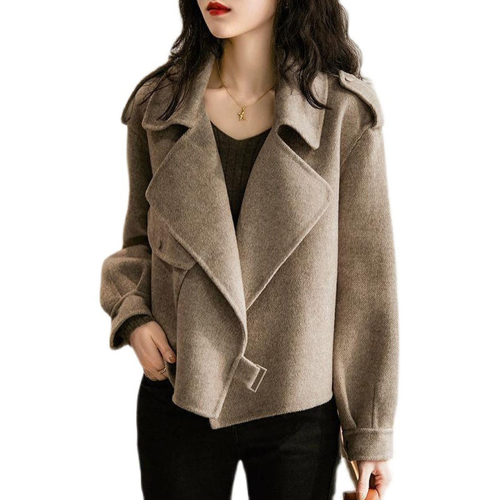 Women's Short Tweed Jacket – Straight Fit with Pocket Detail