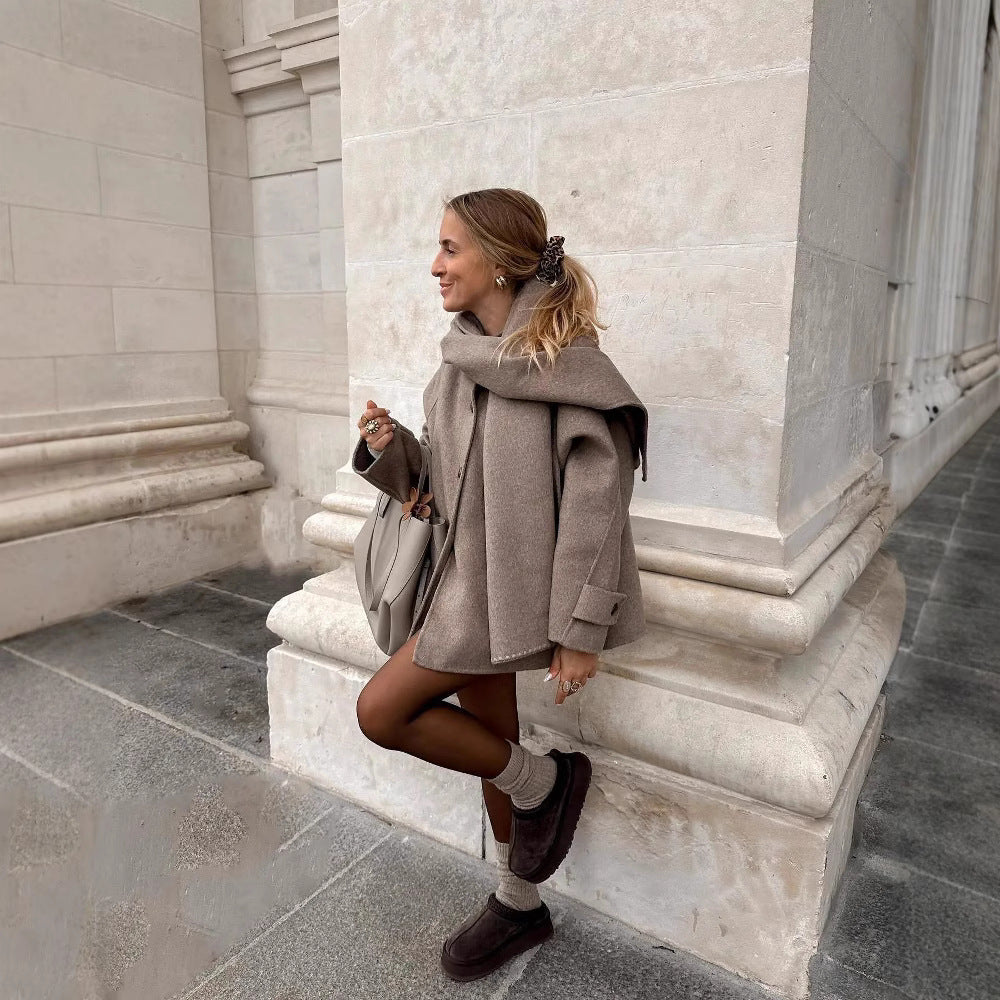 Women's Short Coat in Distressed Cotton with Detachable Scarf Collar