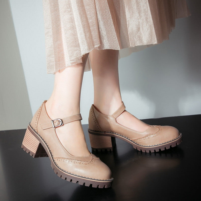 Women's Chunky-Heeled Low-Cut Heel – Retro British-Inspired Silhouette