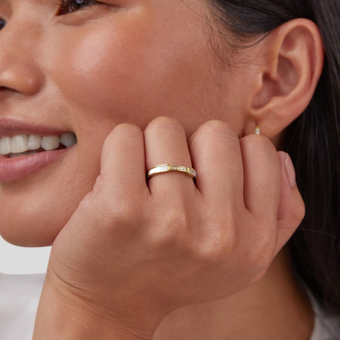 Mother of Pearl Crystal Ring