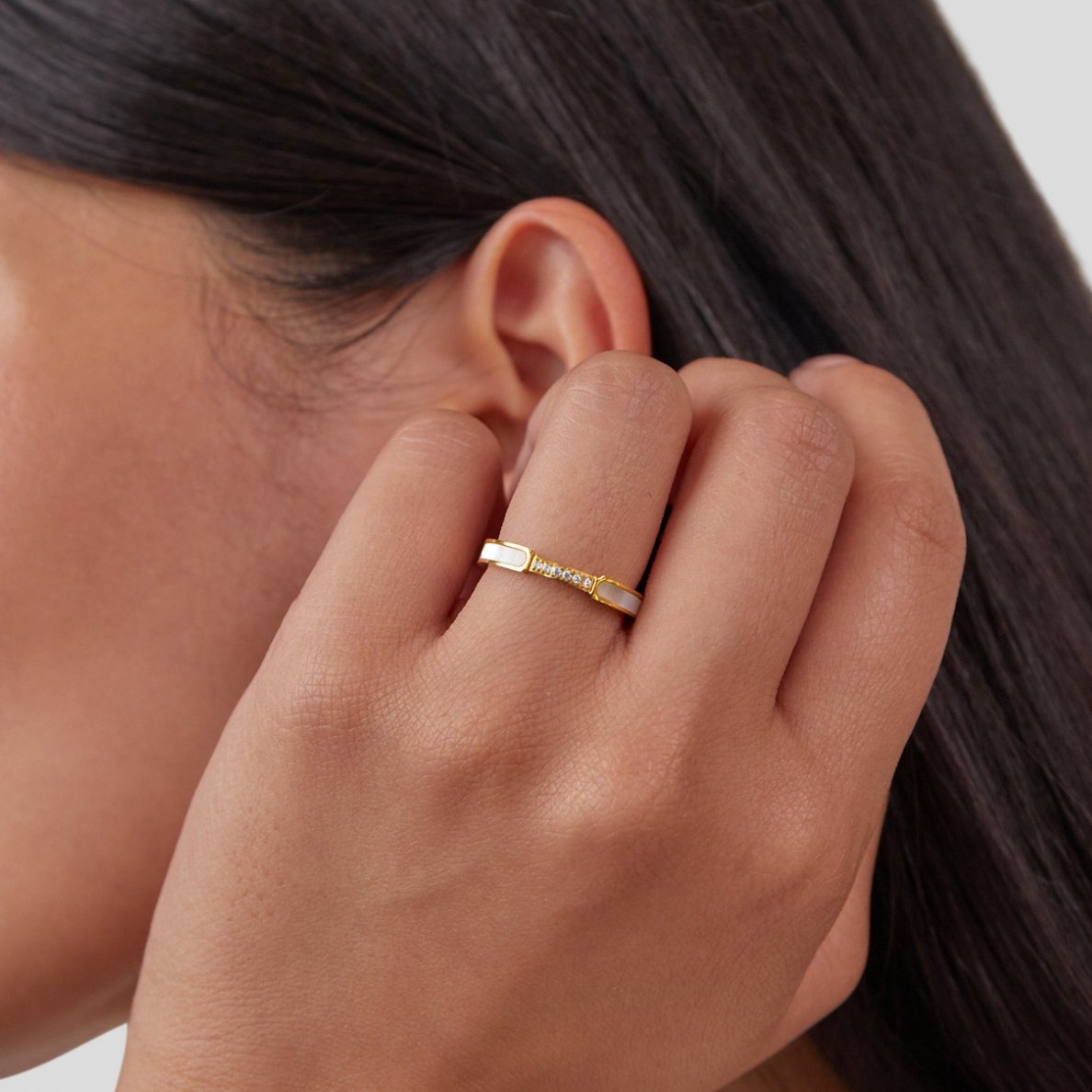 Mother of Pearl Crystal Ring