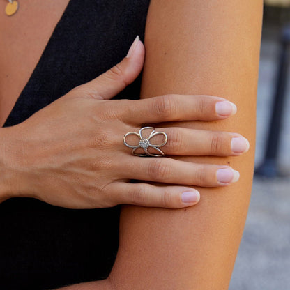 Daisy Silver-Tone Flower Ring