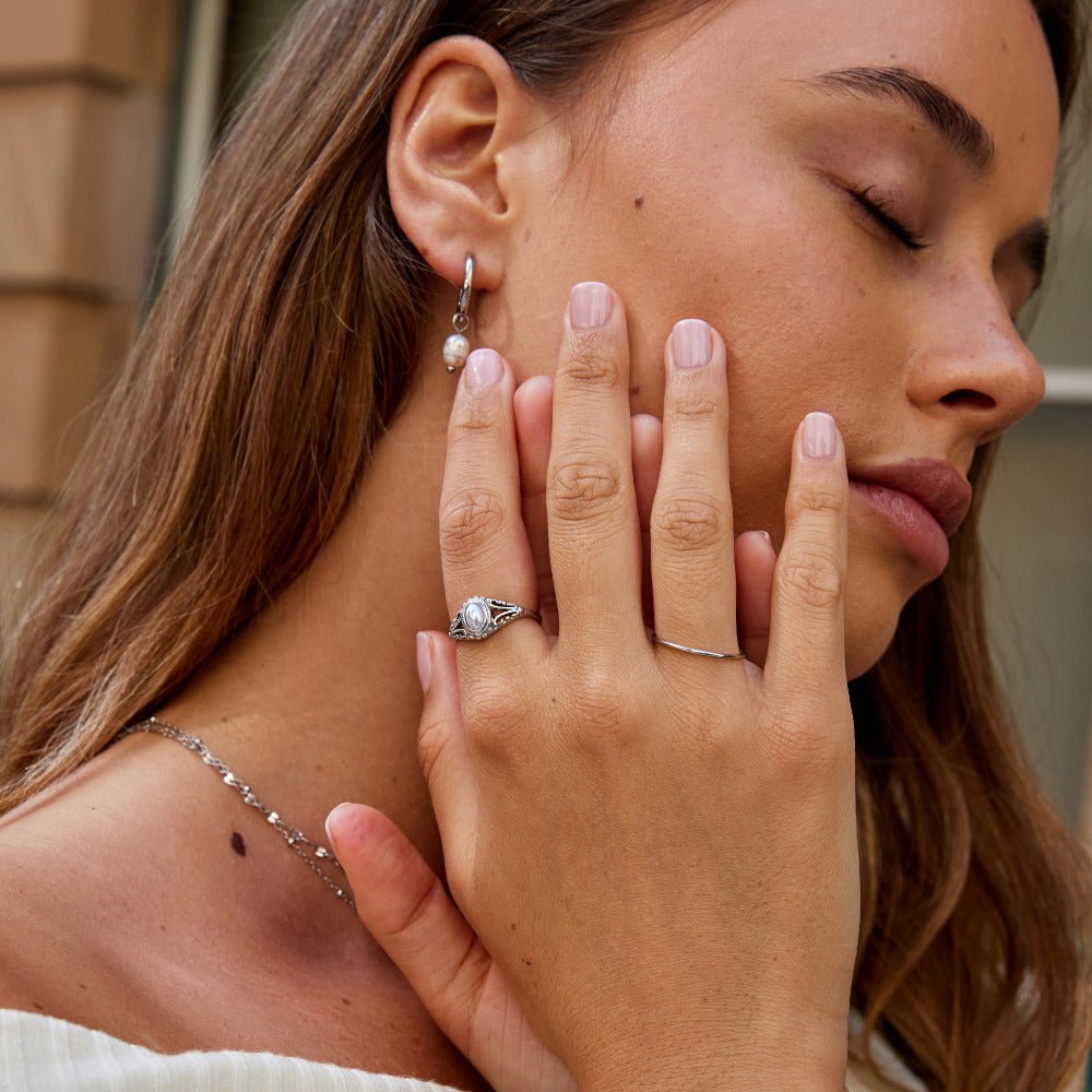 Silver-Tone Vintage Pearl Ring