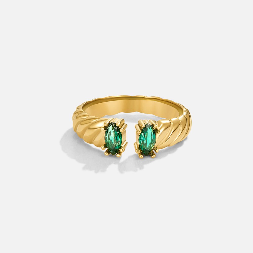 Tara Emerald Green Vintage Ring