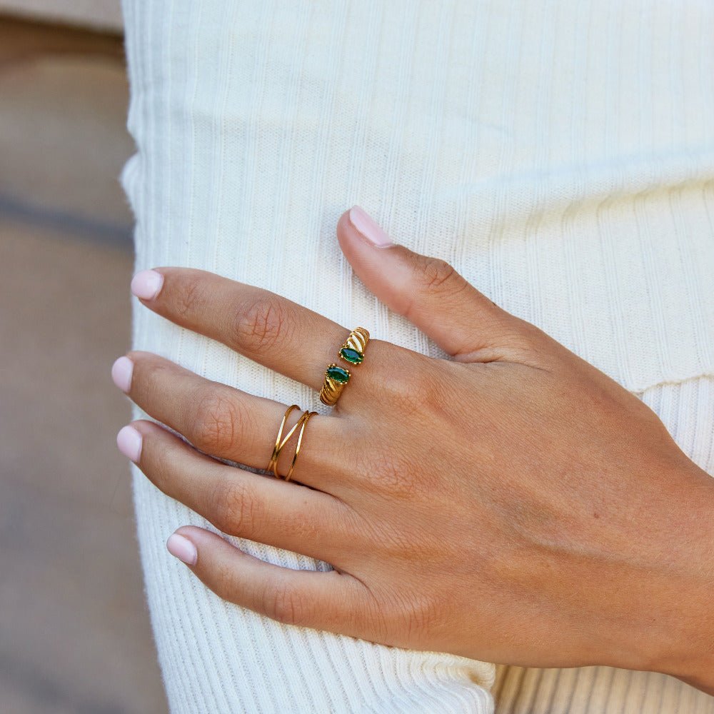 Tara Emerald Green Vintage Ring