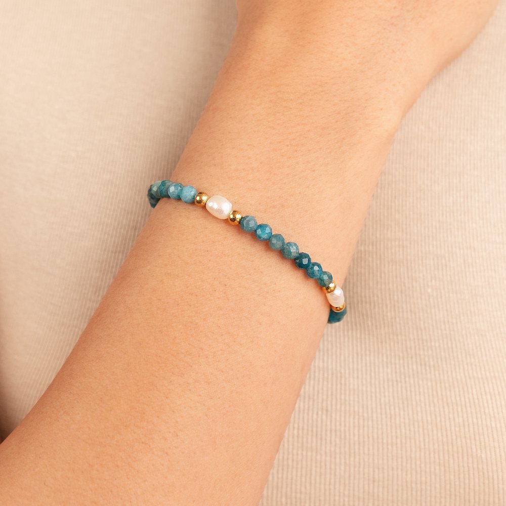 Turquoise and Pearl Beaded Bracelet