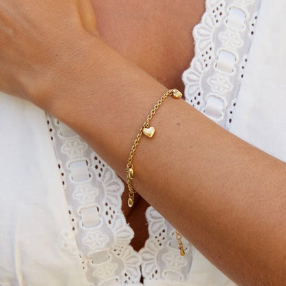 Vintage Gold-Tone Heart Charm Bracelet