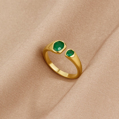 Vintage Emerald Green Wrap Ring