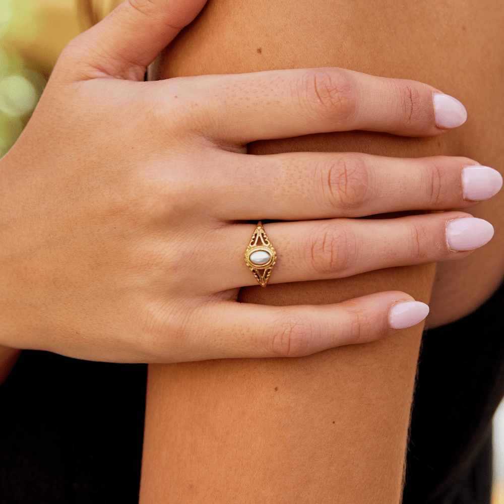 Vintage Pearl Gold-Tone Ring