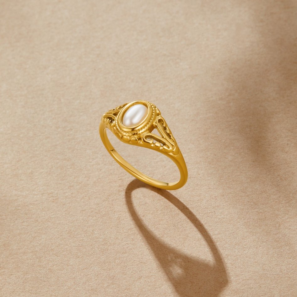 Vintage Pearl Gold-Tone Ring