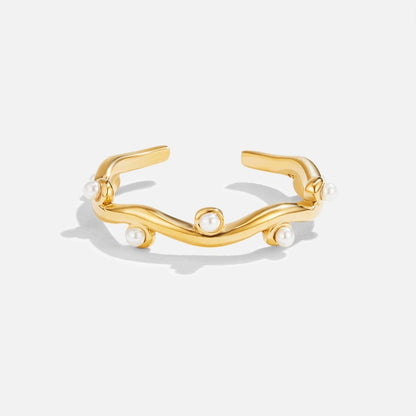 Wavy Gold-Tone Pearl Ring