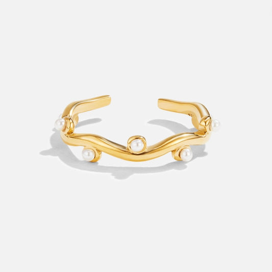 Wavy Gold-Tone Pearl Ring