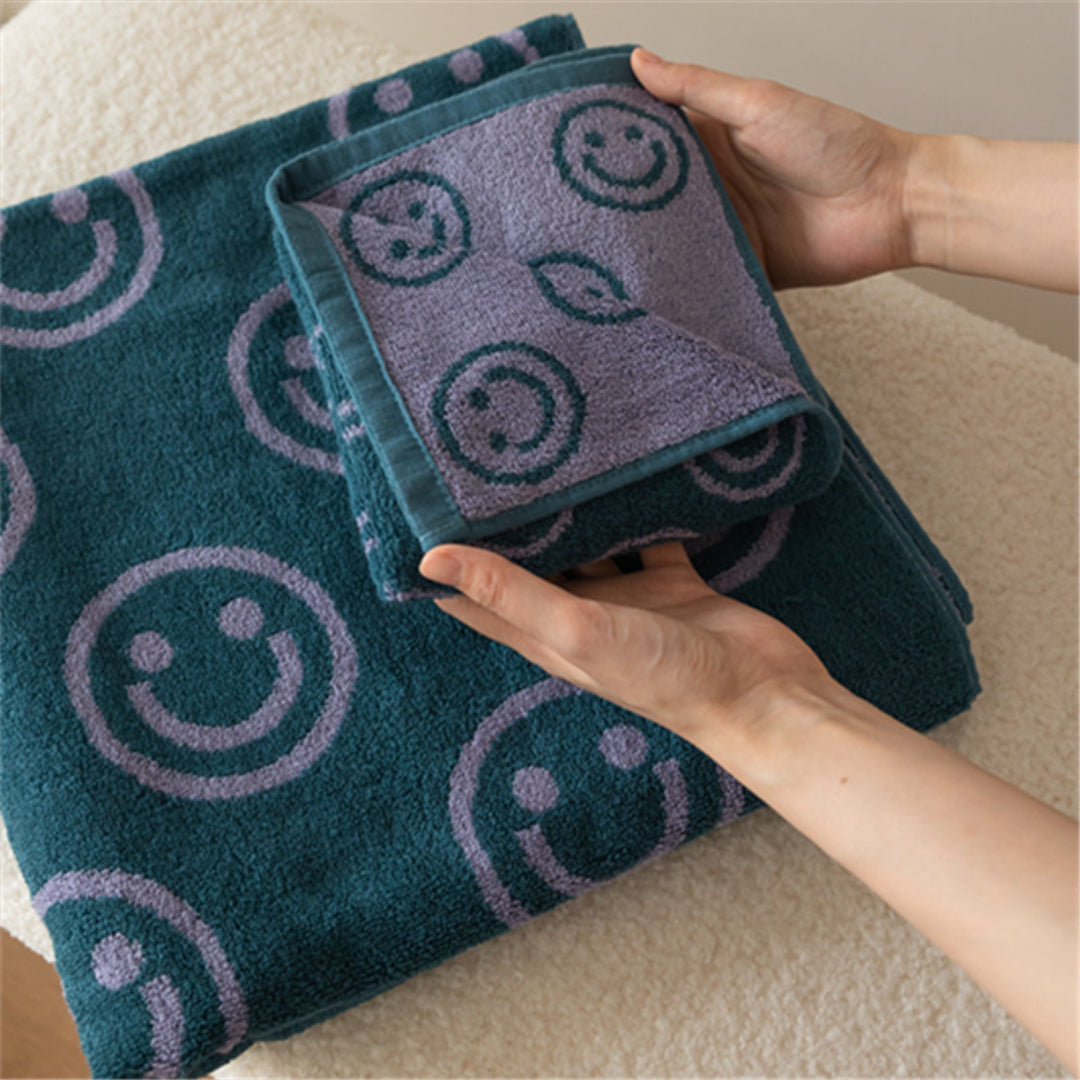 Color combination smiley face cotton face towel