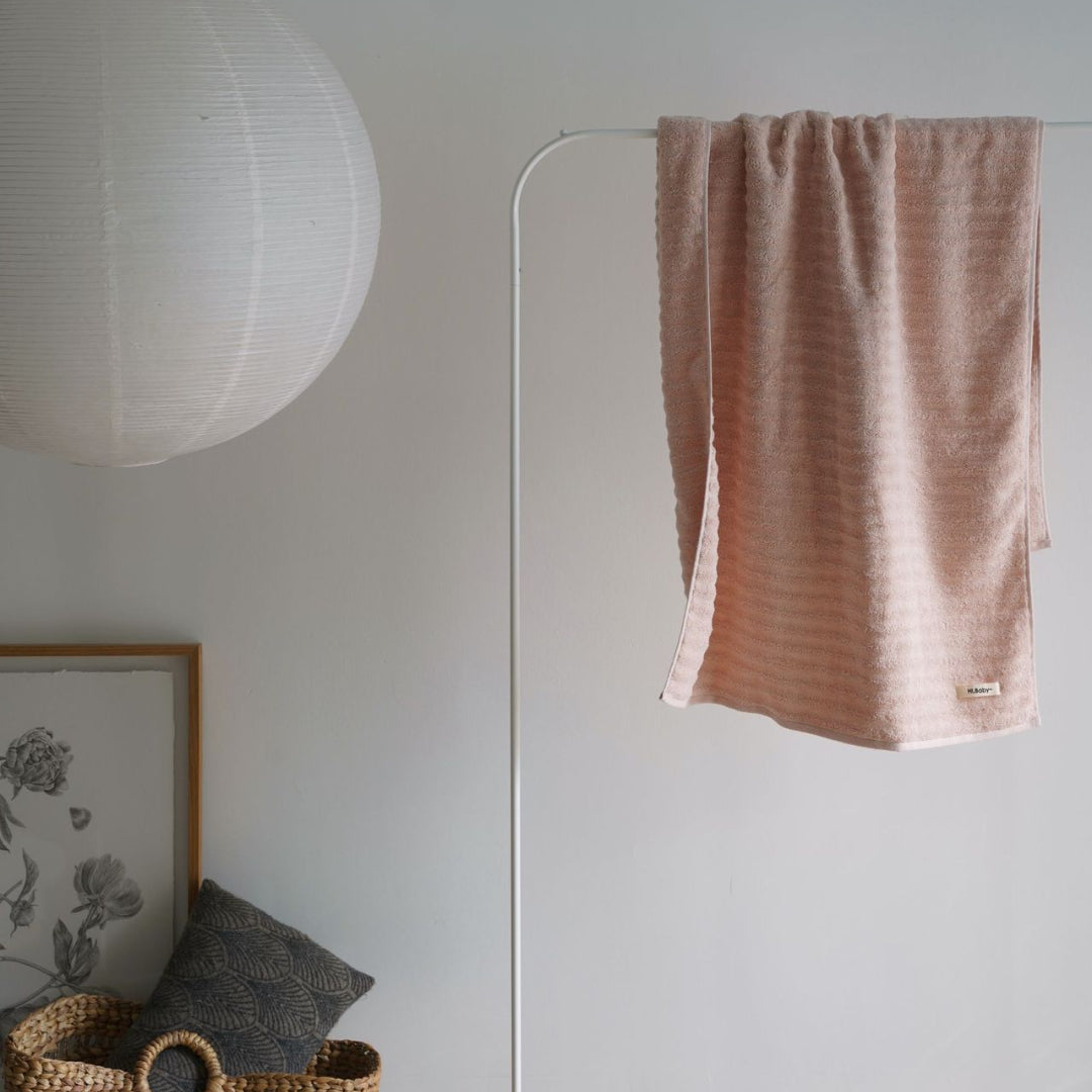 Wave pattern plain towel