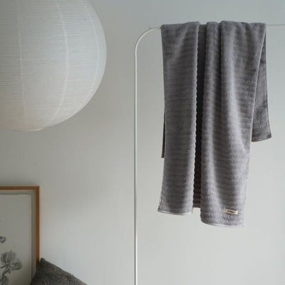 Wave pattern plain towel