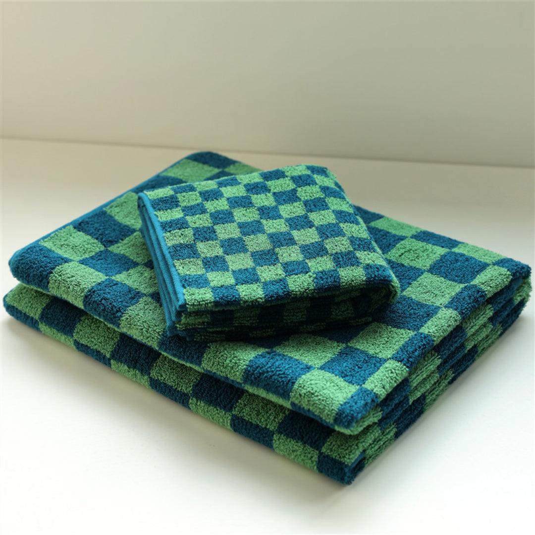 Color weave jacquard checkerboard towel