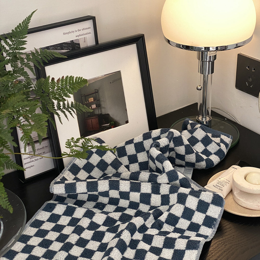 Vintage checkered towels